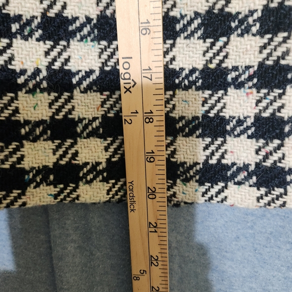 Talbots Houndstooth Plaid Mini Skirt - Picture 4 of 6